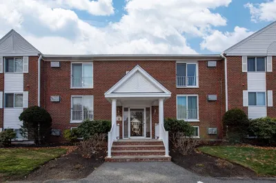 3 Birchwood Pt #202 1