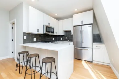 53 Lexington Street #3
