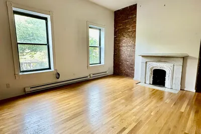 11 Dwight St #1 1