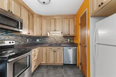 9 Chapel Hill Dr #10 1