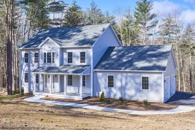 60 Harrington Rd 1