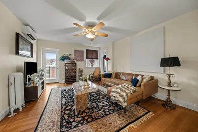 9 Regent Circle #3