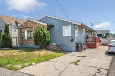 74 Gage Ave