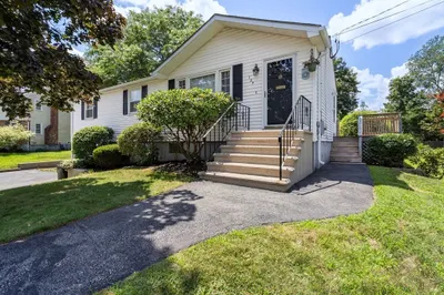 129 Plymouth Rd 1