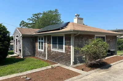 16 Cottage St 1