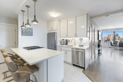 85 East India Row #26G