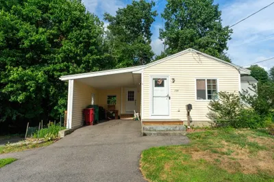 195 Humphrey St 1