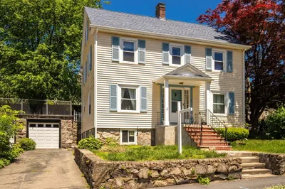 34 Blue Hill Terrace St