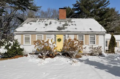 561 Circuit Street 1