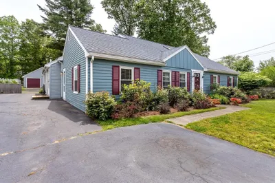 10 Cedarcrest Rd 1