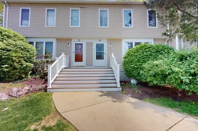 835 Mount Hope St #36 1