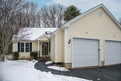 11 Stagecoach Ct #11 1