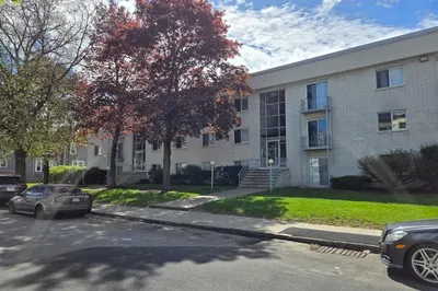 24 Inman St #5 1