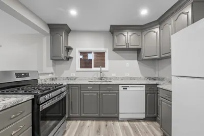 37 English St #1 1
