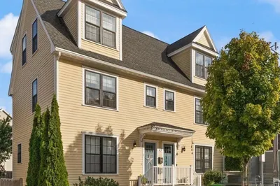 43 Bridge St #1 1