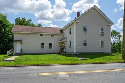 252-258 E Main St