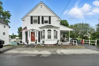 7 Mount Dustin Ave
