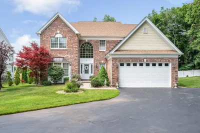 1 Fairways Ln 1