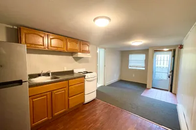 122r Bridge Street #1R 1