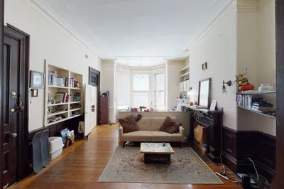 172 Marlborough #1R