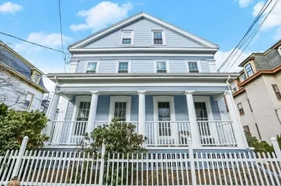 373 Washington St #2