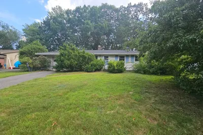 51 Stephen Dr