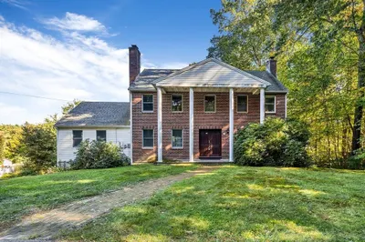 29 W Elm St 1