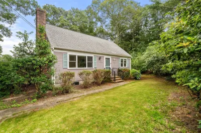 311 Cotuit Rd