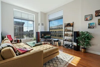 2 Rollins St #D602