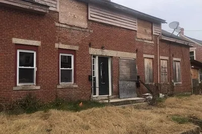 2 Front Street