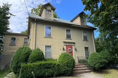 64 North St