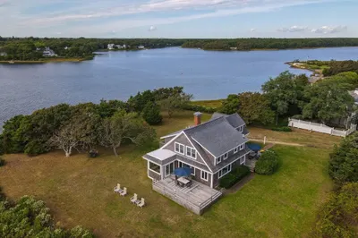 103 Bournes Pond Rd 1