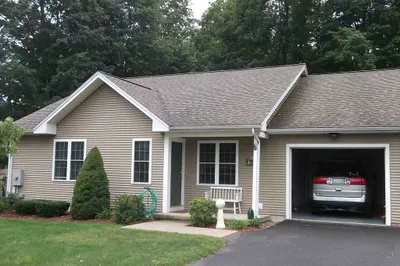 64 South St #7 1