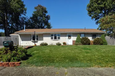 18 Dixon Road