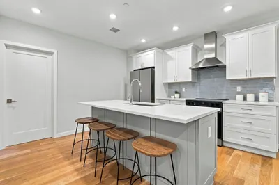 267 Old Colony Ave #206 1