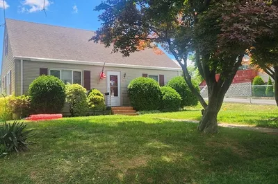 303 Kennedy St 1