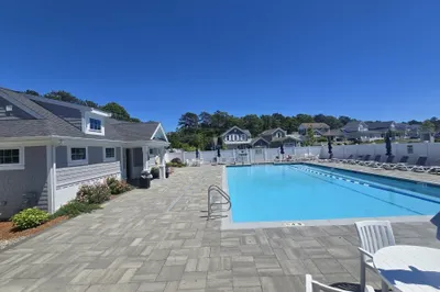 77 Cobblestone Circle 1