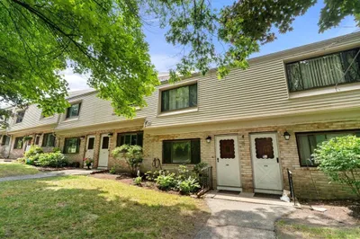 269 Farrwood Dr #269