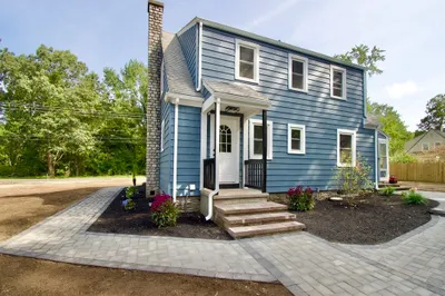124 Ferry St 1