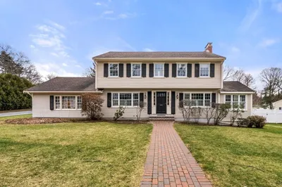 158 Strasser Avenue 1