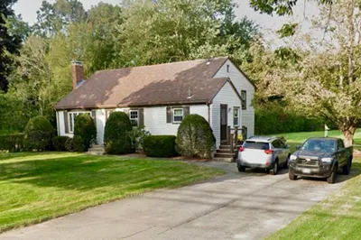 393 Hancock St 1