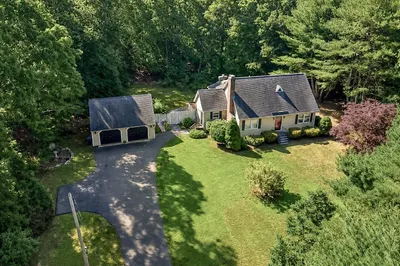 83 Stoney Hollow Rd 1