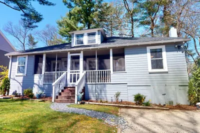 12 Bradford St