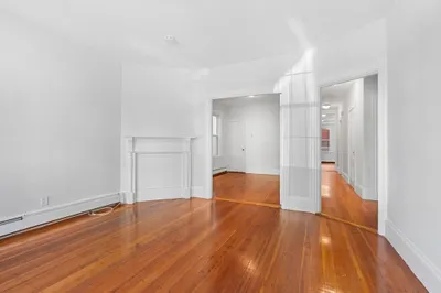 401 E 7th Street #1