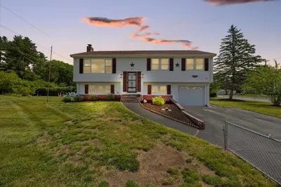 66 Mary Dr