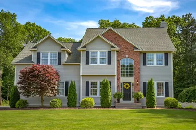 41 Christopher Dr 1