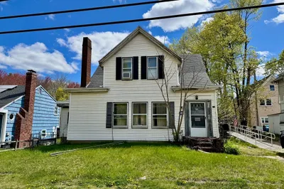 243 Howard St