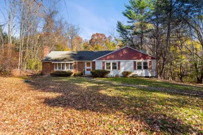 10 Old Killam Hill Rd 1