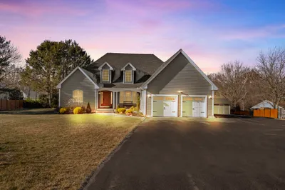 37 Skyline Dr