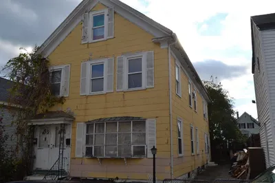 11 Floyd St 1